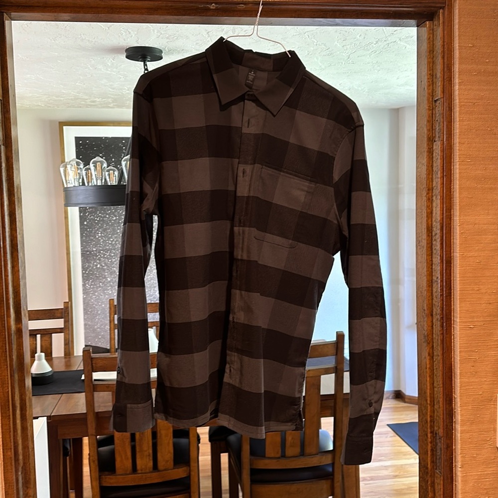Lululemon Flannel (Black / Gray) size Large